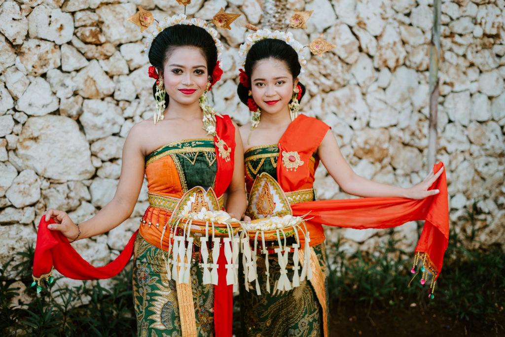 Danseuses Balinaises, guide du mariage a Bali