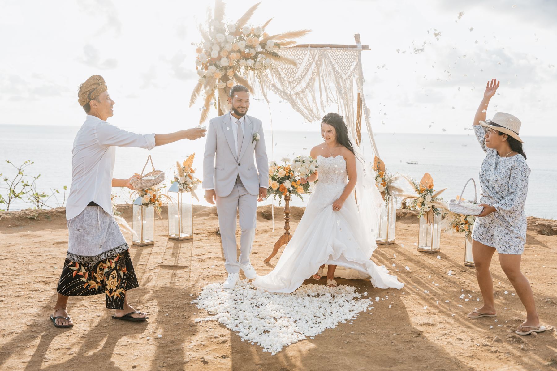 mariage intime falaise uluwatu