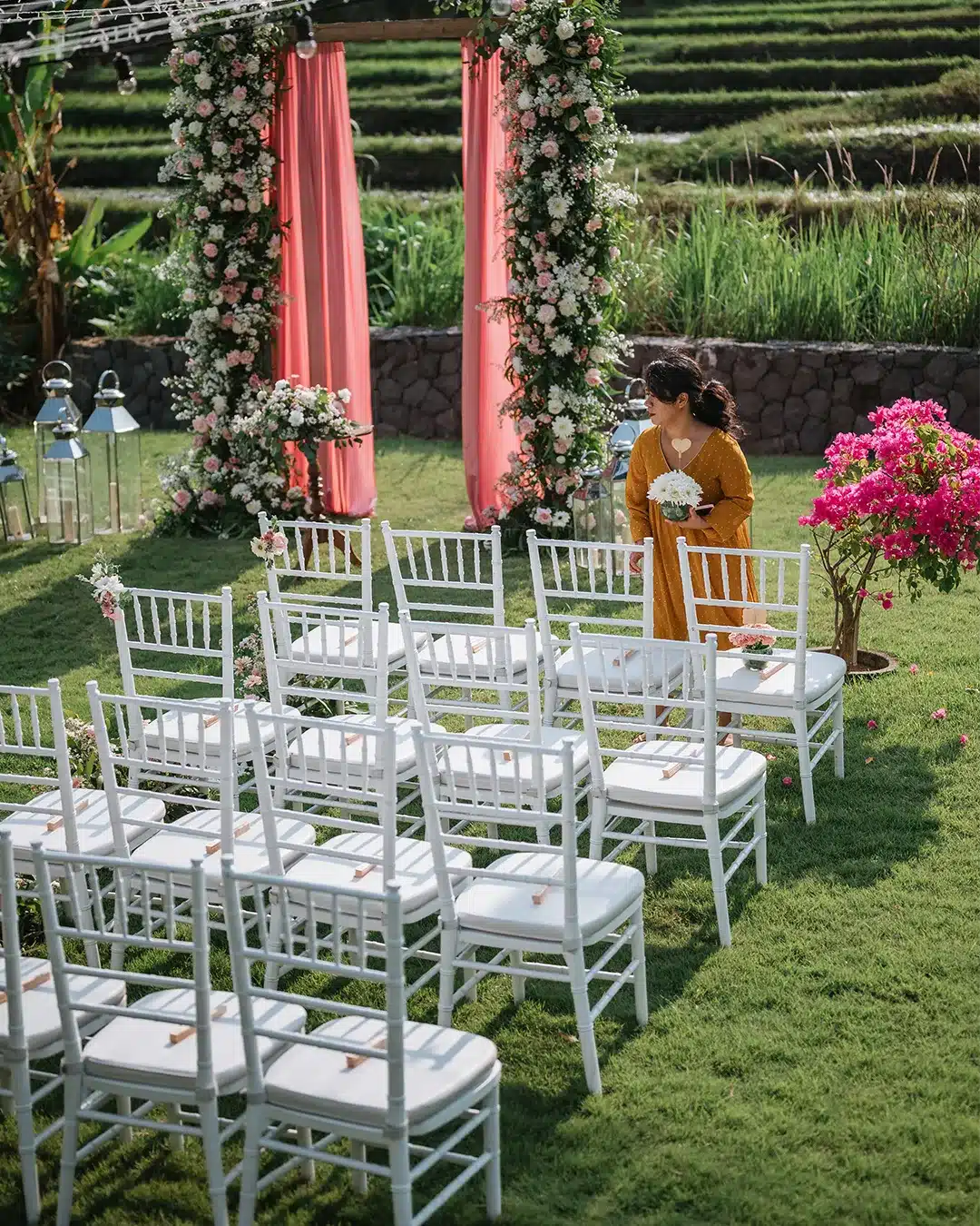 Daisy décoratrice florale et coordinatrice mariage Bali